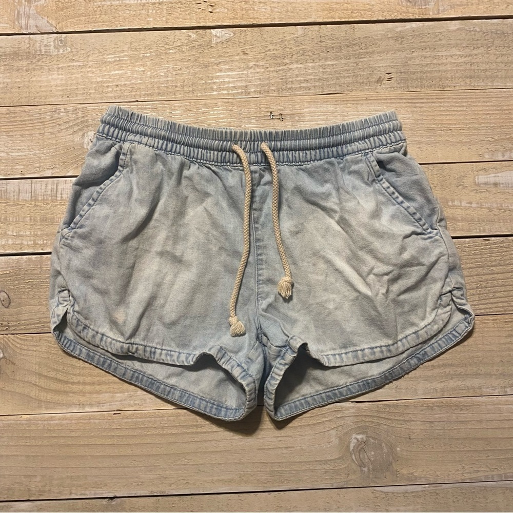 Aerie Blue Light Wash Pull On Stretch Waist Camp Shorts
